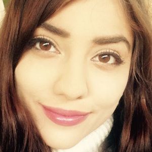 Meet your Posher, Estee